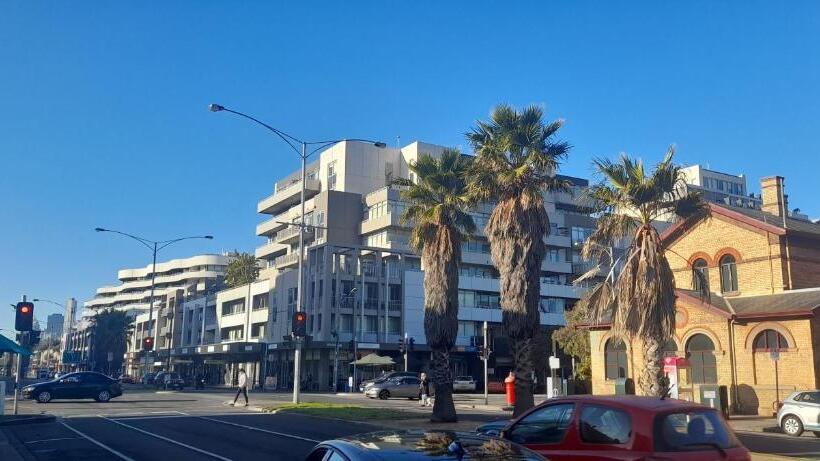 Beautiful Apartment 100mts Near The Beach In Port Melbourne