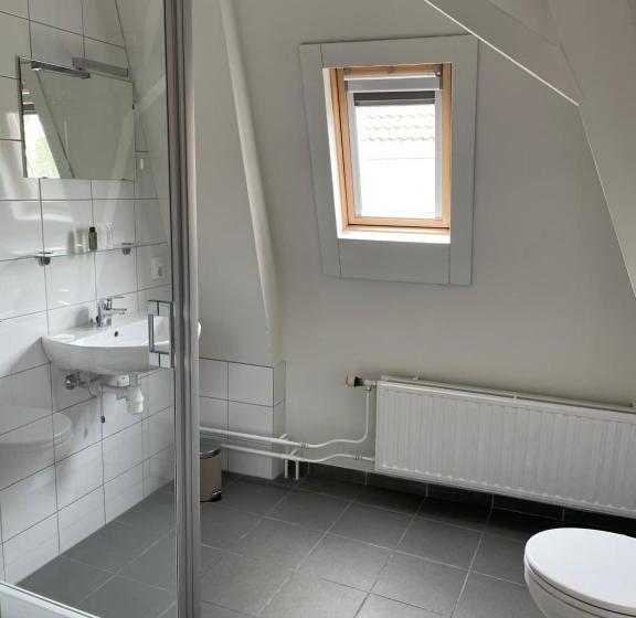 تختخواب و صبحانه Bnb Bruxelles   Studios & Apartments