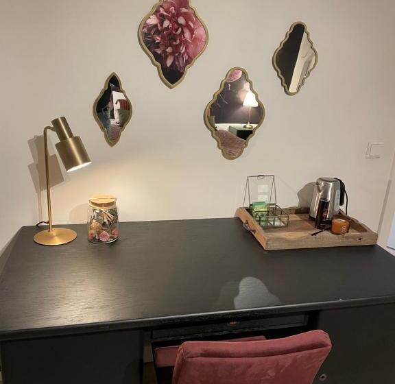 تختخواب و صبحانه Bnb Bruxelles   Studios & Apartments