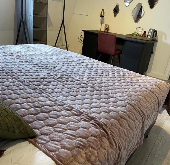 تختخواب و صبحانه Bnb Bruxelles   Studios & Apartments