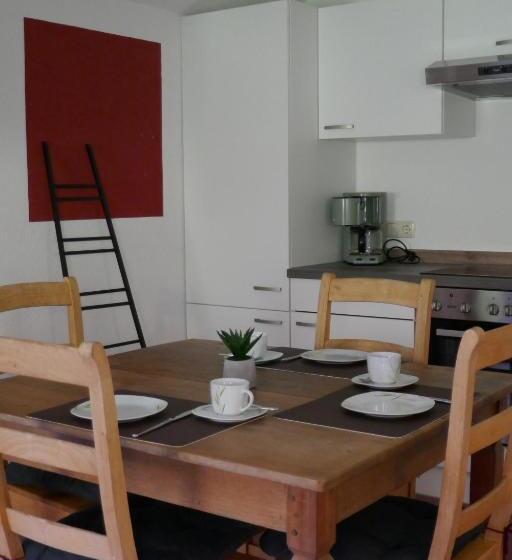 مبيت وإفطار Pension & Ferienwohnungen Haus Edelweiß