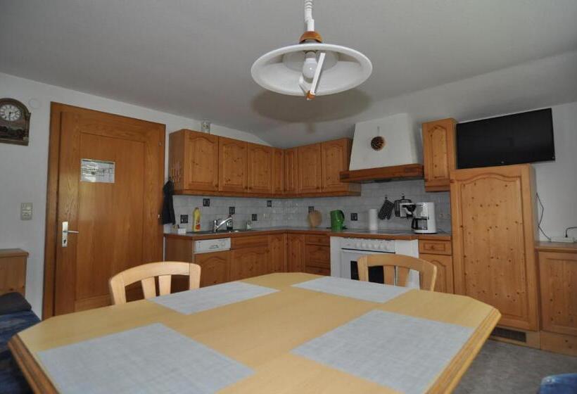 مبيت وإفطار Pension & Ferienwohnungen Haus Edelweiß