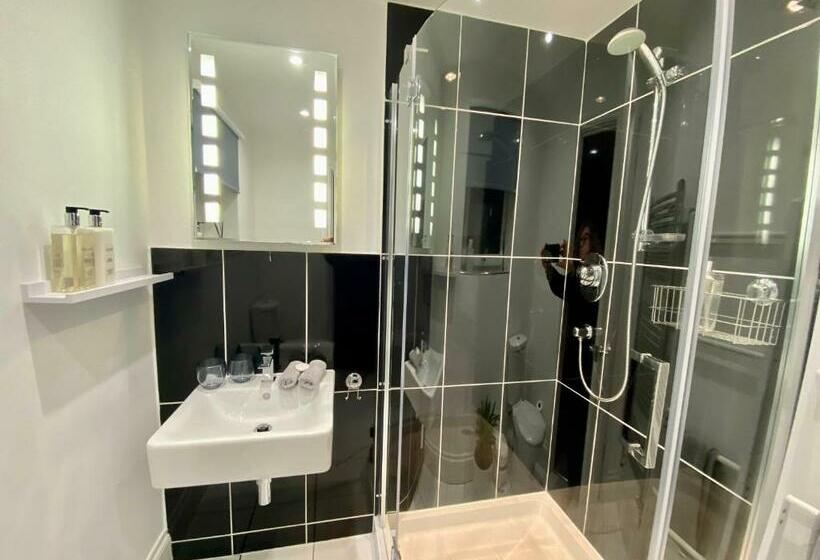 住宿加早餐  Tŷ Treflan