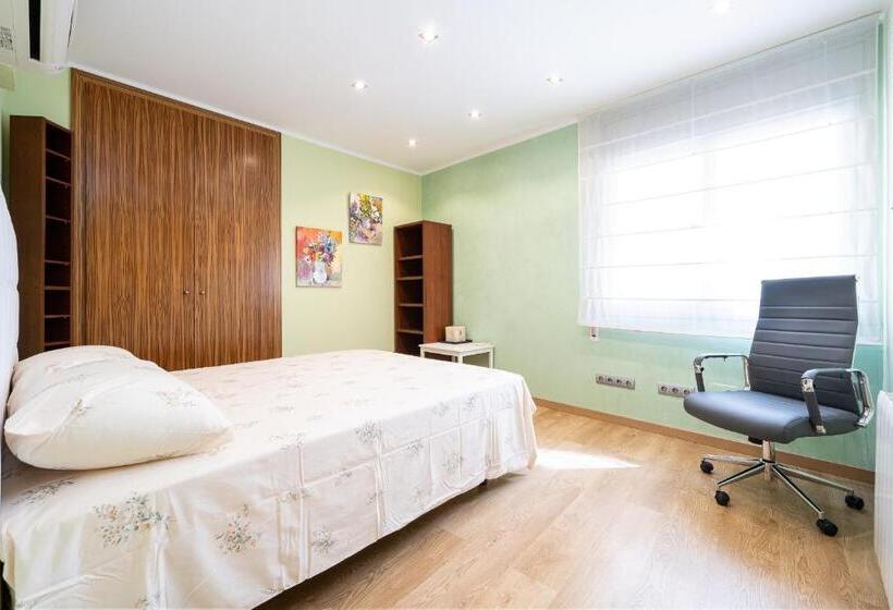 Hauzify I Apartament Sant Roc