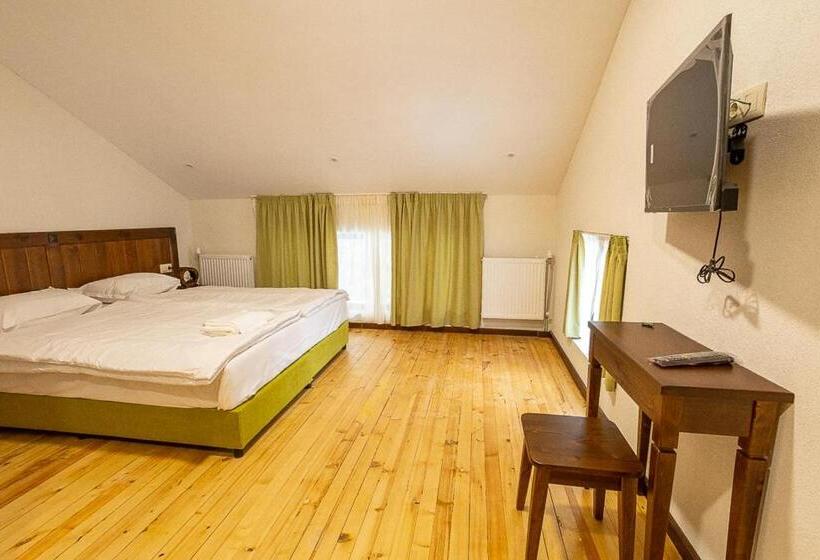 هتل вила добро поле