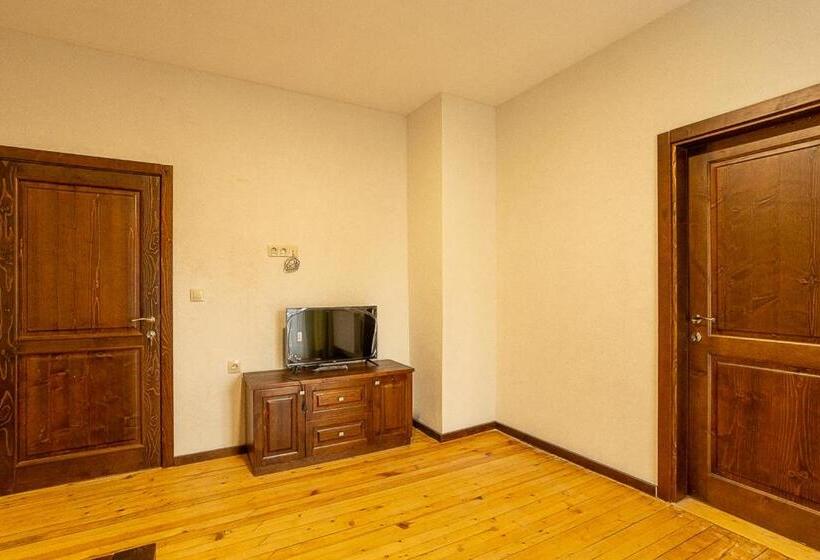 هتل вила добро поле