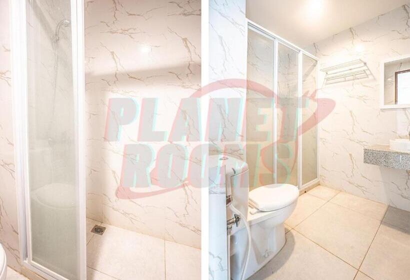 Отель 8rooms At Grand Kamala Lagoon