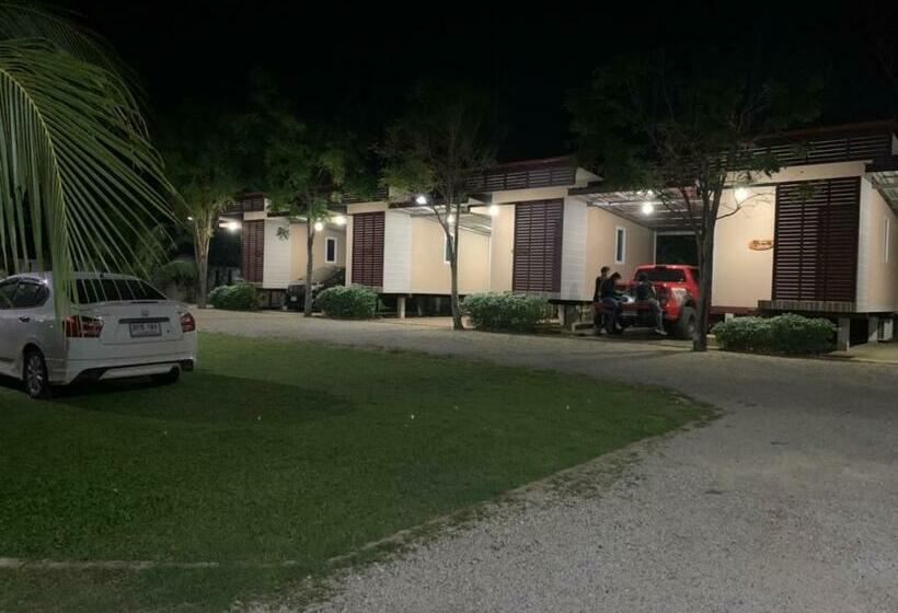 فندق Green House Resort Praduyuen