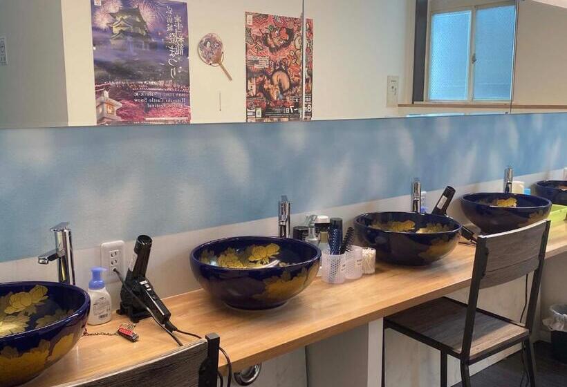 Отель Hostel Hirosaki Mixed Dormitory Vacation Stay 32012v