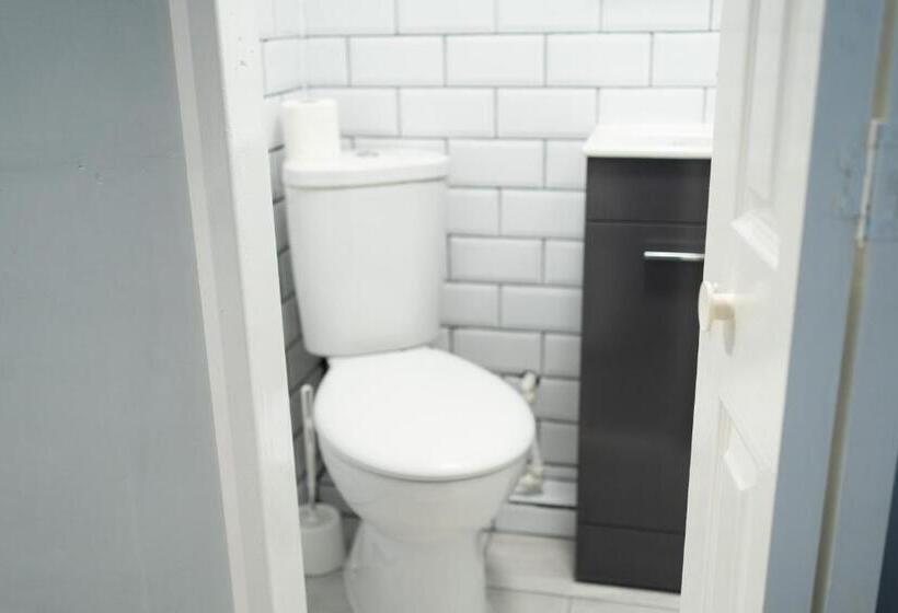 호텔 Saltwater Guest House