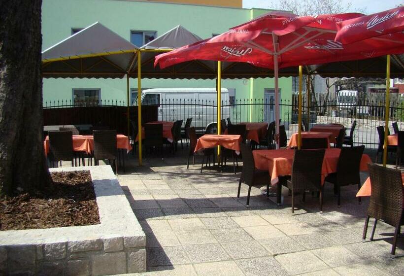 پانسیون Gostilna Pri Dragici, Gostilna S Prenočišči, D.o.o