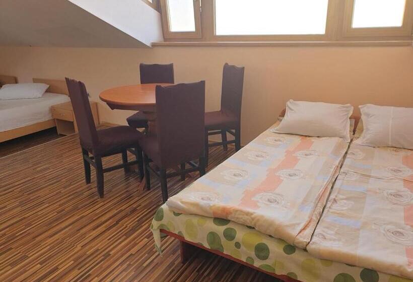 بنسيون Km!sofia   стаи за гости