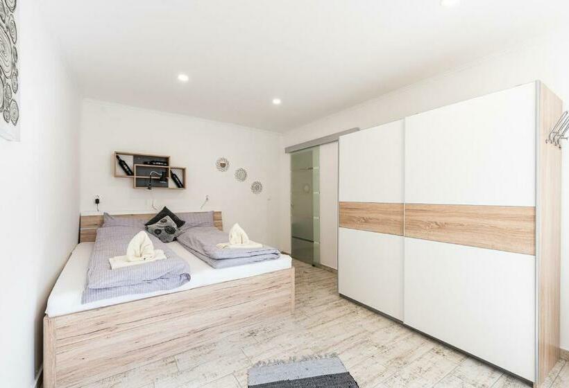 ペンション Maul   Lator Vendégház