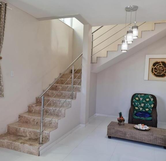 Relaxe Na Banheira De Hidromassagem Com Vista Mar