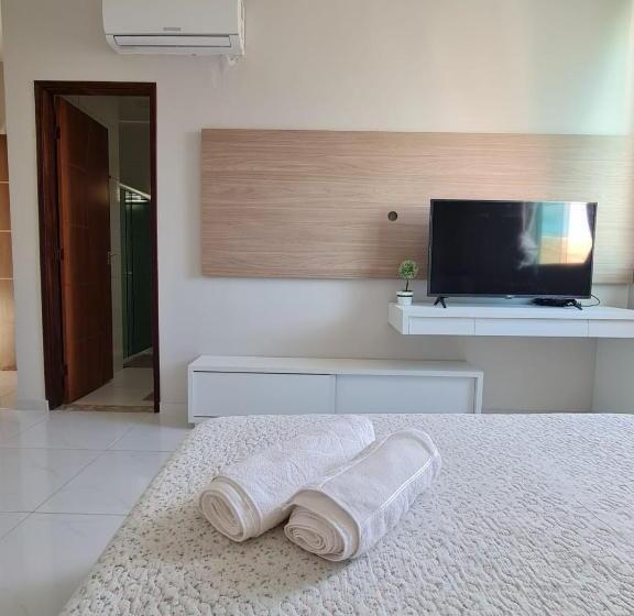 Relaxe Na Banheira De Hidromassagem Com Vista Mar