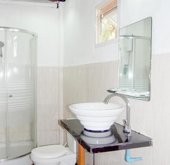 渡假胜地  Chareena Beachside