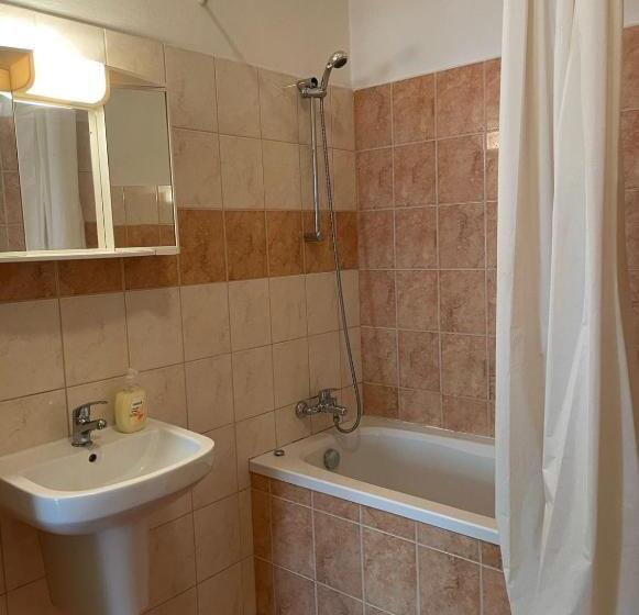 Tiffany Apartment In The City Center