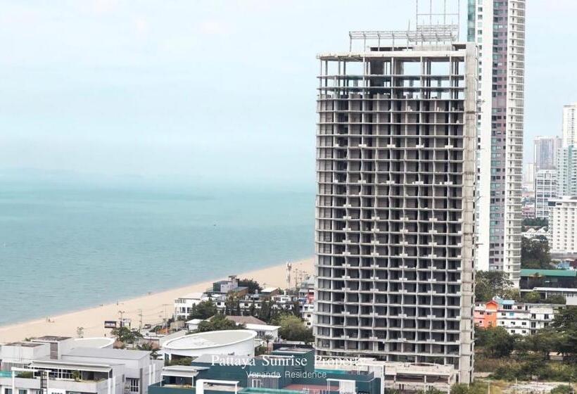 Veranda Residences Pattaya By Phung