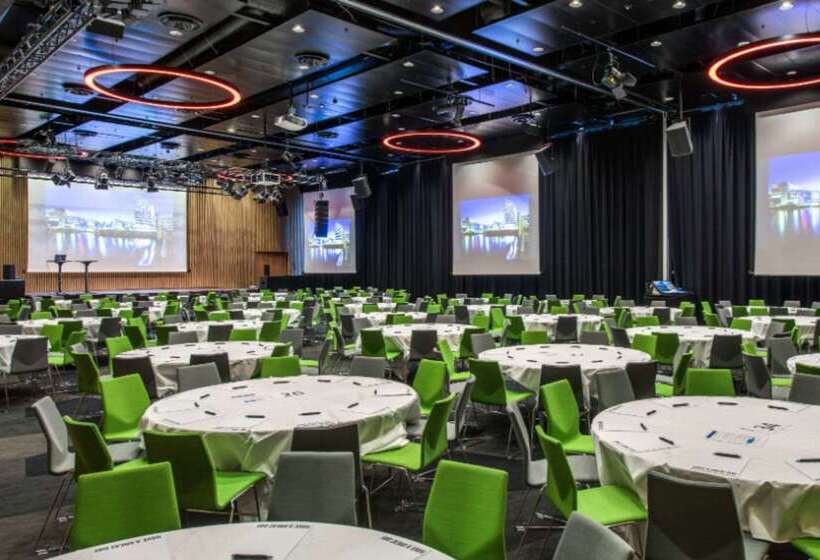 Clarion Hotel The Edge