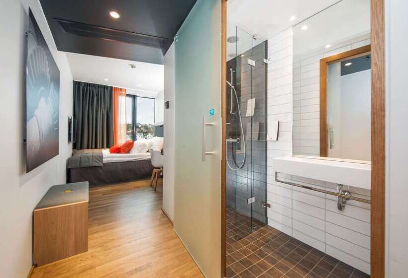 Clarion Hotel The Edge