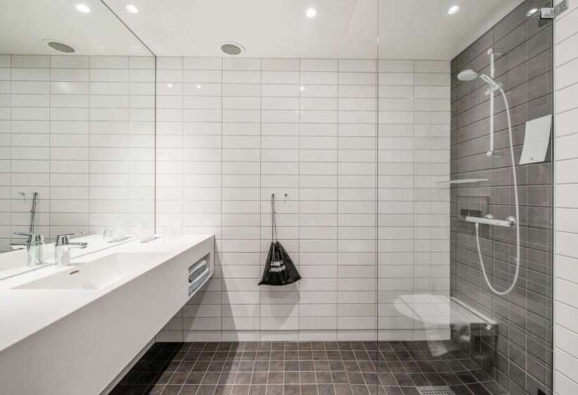 Clarion Hotel The Edge