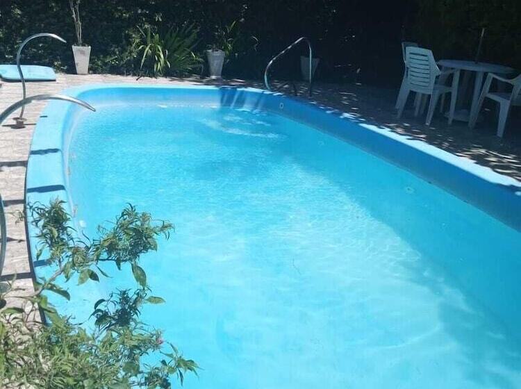 בית מלון כפרי Dell Osky