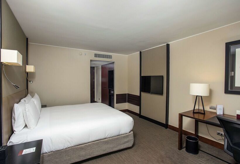 Doubletree By Hilton Hotel Santiago   Vitacura