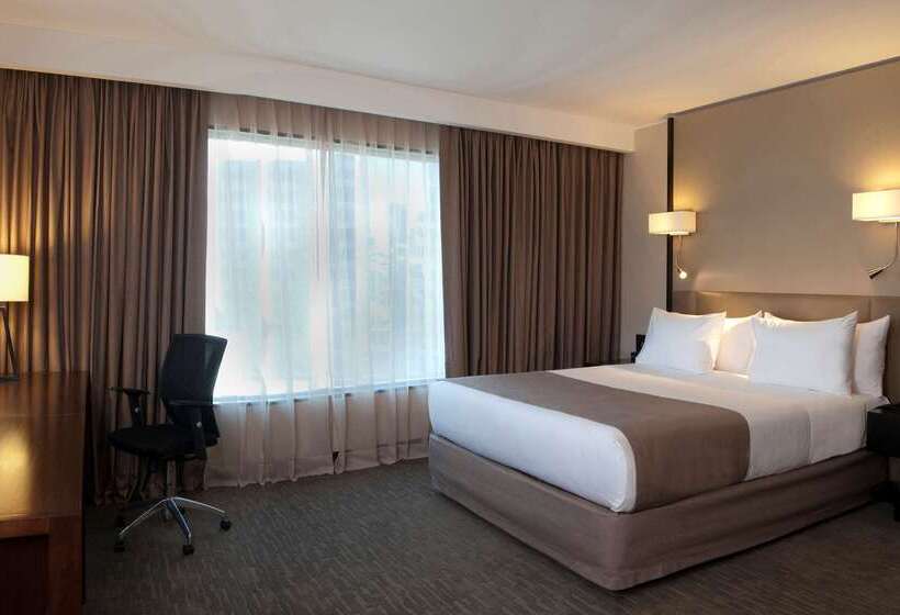 Doubletree By Hilton Hotel Santiago   Vitacura