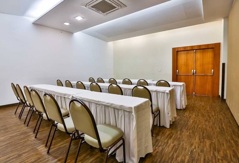 בית מלון כפרי Flat Beach Class Executive