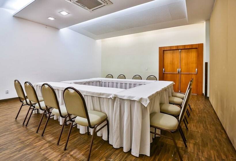 בית מלון כפרי Flat Beach Class Executive