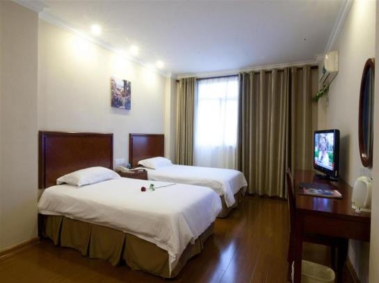 Отель Greentree Alliance Jiangsu Yangzhou Yangtze River Middle Road Jingyi