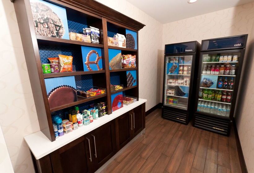 فندق Hampton Inn & Suites By Hilton Regina East Gate