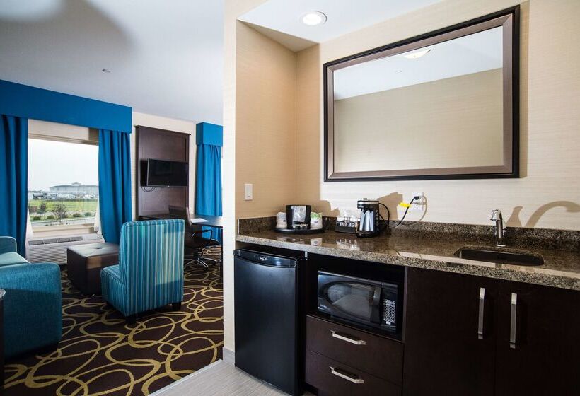 בית מלון כפרי Hampton Inn & Suites By Hilton Regina East Gate