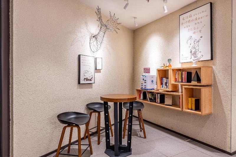 בית מלון כפרי Hanting   Dalian Maritime University Metro Station