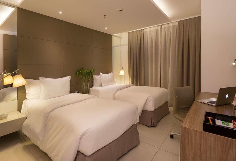 Отель Suite Queen Deluxe Bh