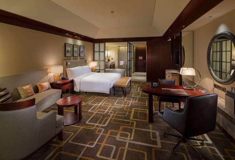 酒店 Hilton Qingdao Golden Beach