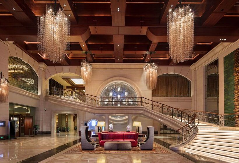 酒店 Hilton Qingdao Golden Beach