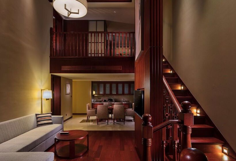 酒店 Hilton Qingdao Golden Beach