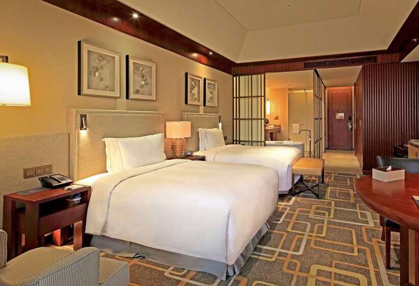 酒店 Hilton Qingdao Golden Beach