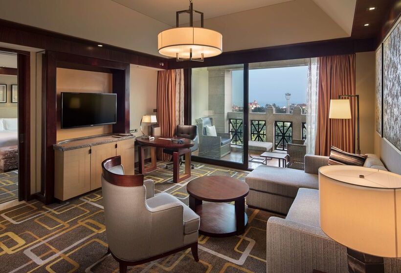酒店 Hilton Qingdao Golden Beach