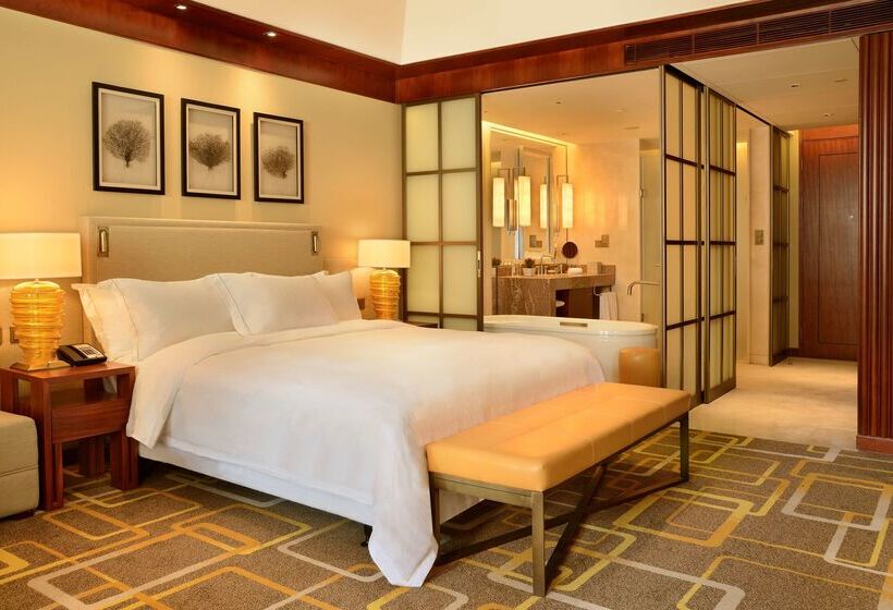 酒店 Hilton Qingdao Golden Beach