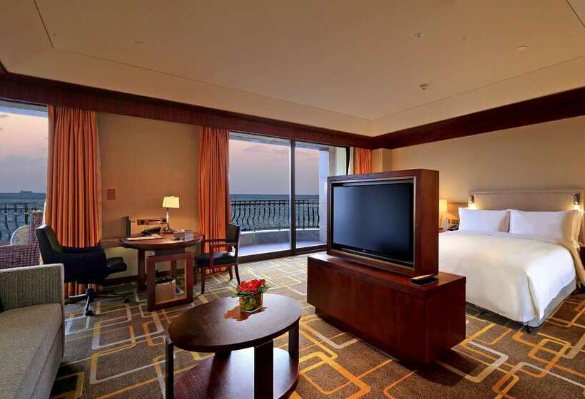 酒店 Hilton Qingdao Golden Beach