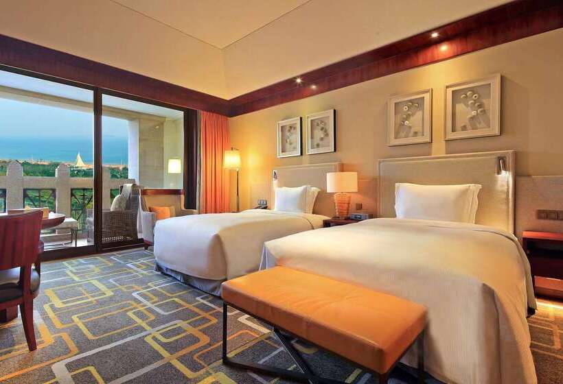 酒店 Hilton Qingdao Golden Beach