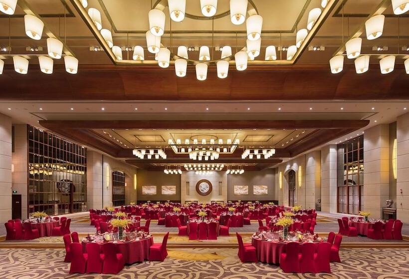 酒店 Hilton Qingdao Golden Beach