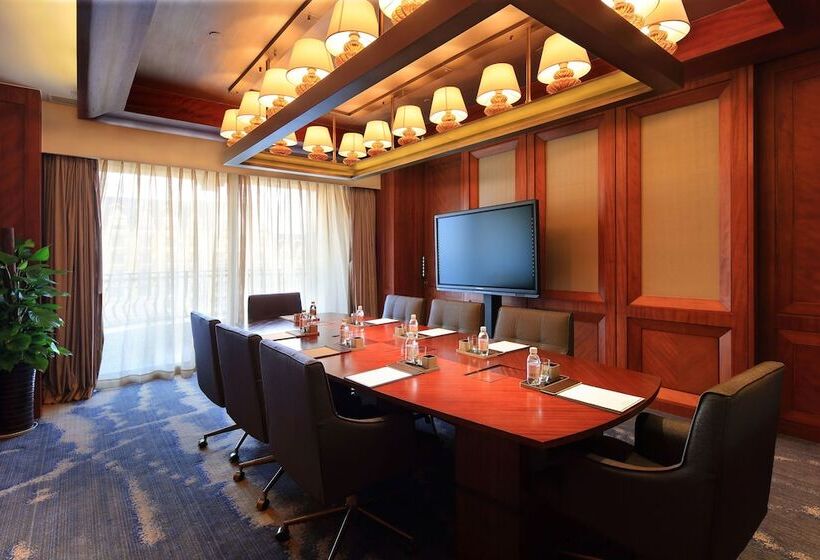 酒店 Hilton Qingdao Golden Beach