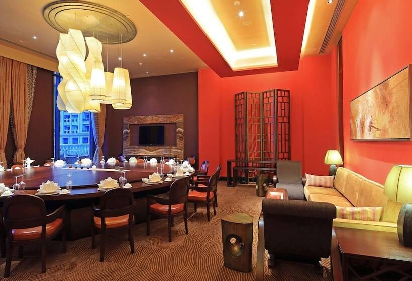 酒店 Hilton Qingdao Golden Beach
