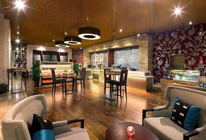 酒店 Hilton Qingdao Golden Beach