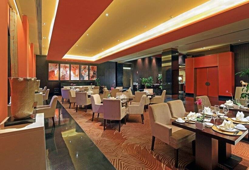 酒店 Hilton Qingdao Golden Beach