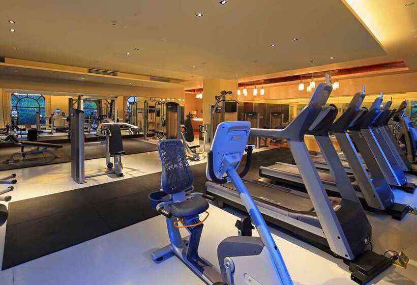 酒店 Hilton Qingdao Golden Beach