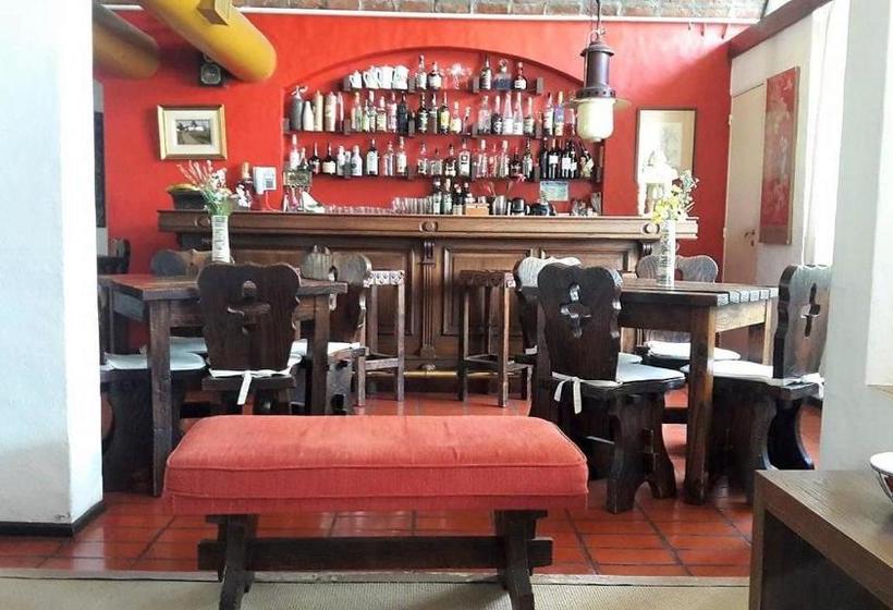 هتل Hostal de la Sierra del Tandil